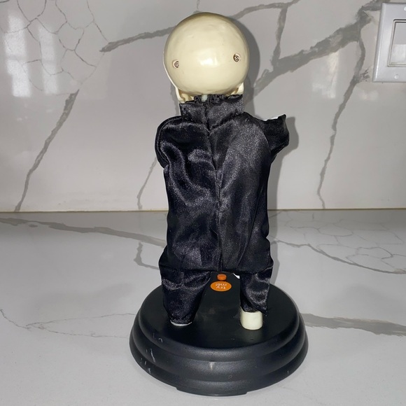 Gemmy grave raver dancing skeleton (works) -Halloween - Picture 6 of 7